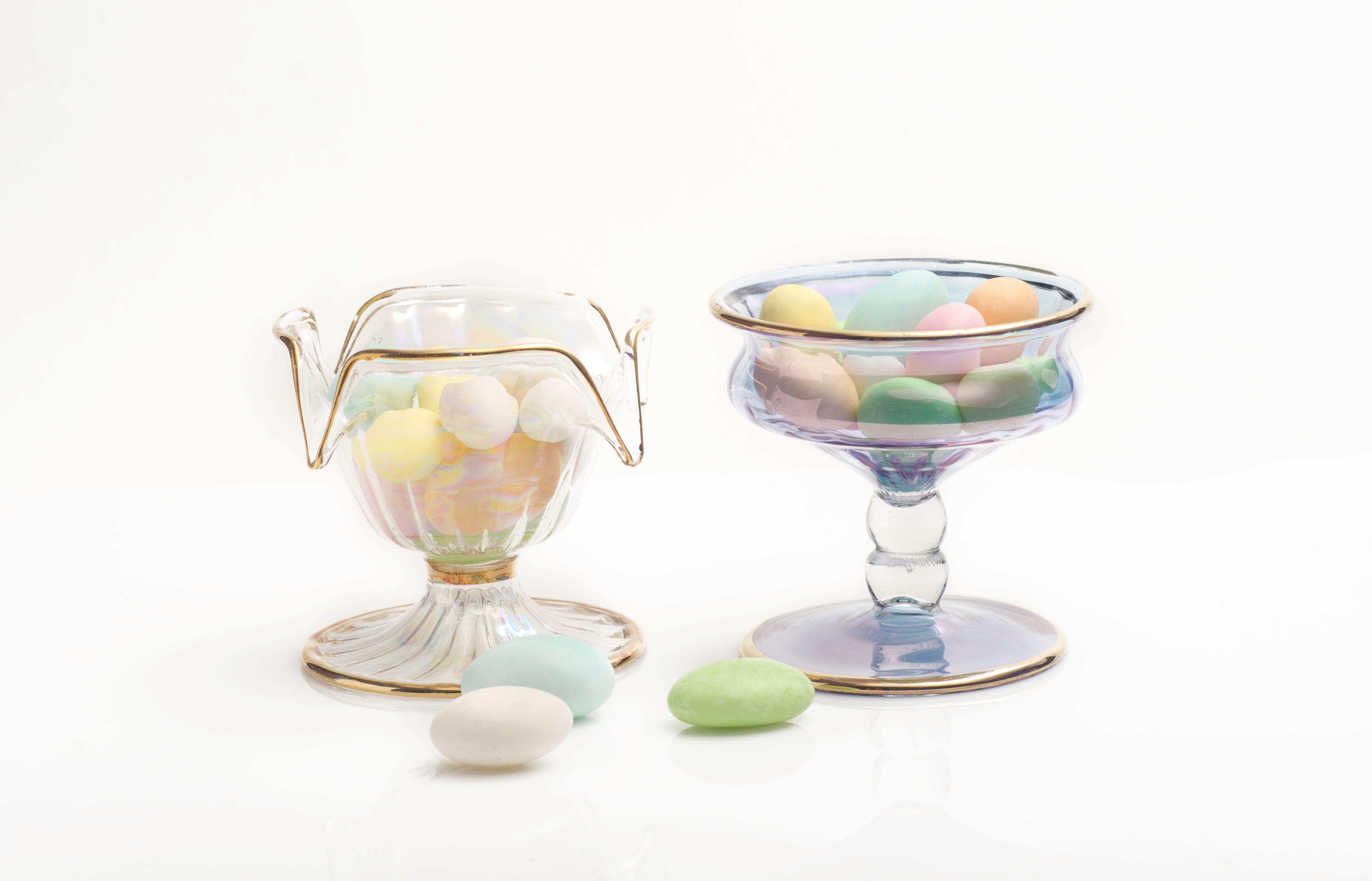 Halwa — Hand-Blown Bonbonnière in Iridescent Glass & 24K Gold